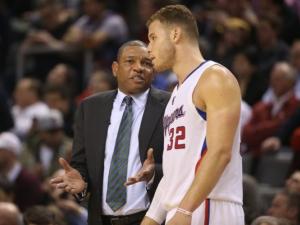 Blake Griffin's injury could potentially endanger the Clippers' playoff hopes. (@EmpireWritesBck/Twitter)