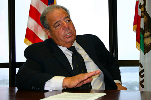 lbmayor640.jpg lbmayor640.jpg