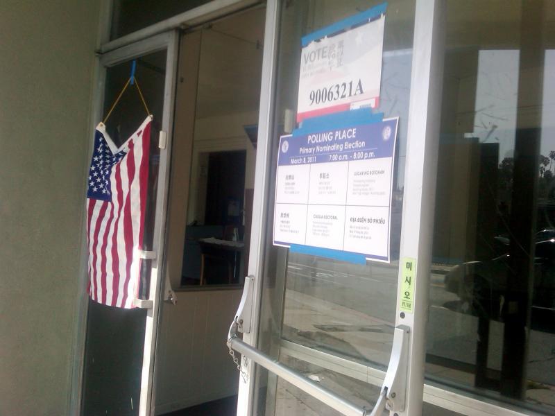 Election Polling Place in Highland Park(Susan Shimotsu/Neon Tommy)