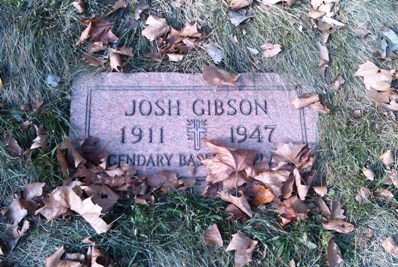 Josh Gibson's grave (Shotgun Spratling)