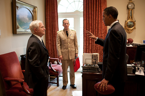 Robert Gates and President Barack Obama (Courtesy of the U.S. Goverment). Robert Gates and President Barack Obama (Courtesy of the U.S. Goverment).