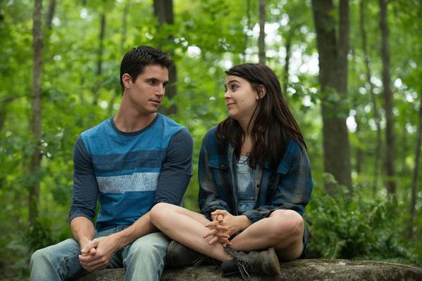 Mae Whitman, star of "The Duff," is no stranger to high school movies (Twitter/@etcetera_blog) Mae Whitman, star of "The Duff," is no stranger to high school movies (Twitter/@etcetera_blog)