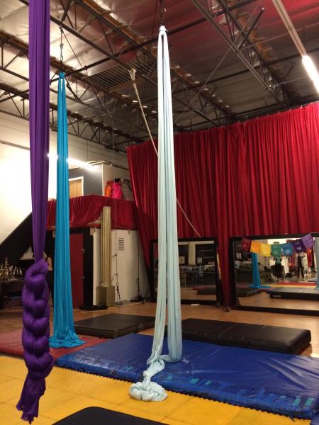 Aerial Physique Studio (Dale Chong/Neon Tommy) Aerial Physique Studio (Dale Chong/Neon Tommy)