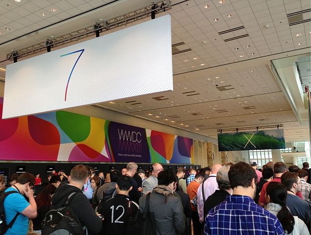 One year later, Apple tops its own radical transformation to mobile operating system iOS. (glwx, Wikimedia Commons)
