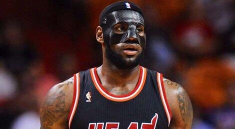 Lebron James (twitpic|@wcnc)