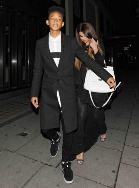 Jaden Smith and Selena Gomez leaving a London restaurant together (Twitpic)