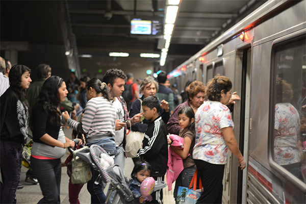 Metro's Red Line provides real city-wide access for tourists and locals alike. (Matthew Tinoco/Neon Tommy)