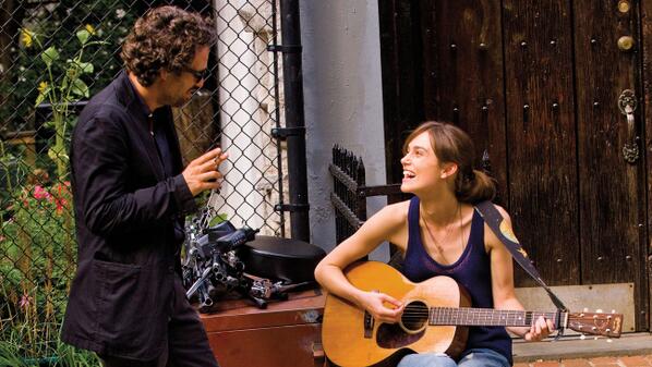 Mark Ruffalo and Keira Knightley in "Can A Song Save Your Life" (Twitter, @cineramaec)