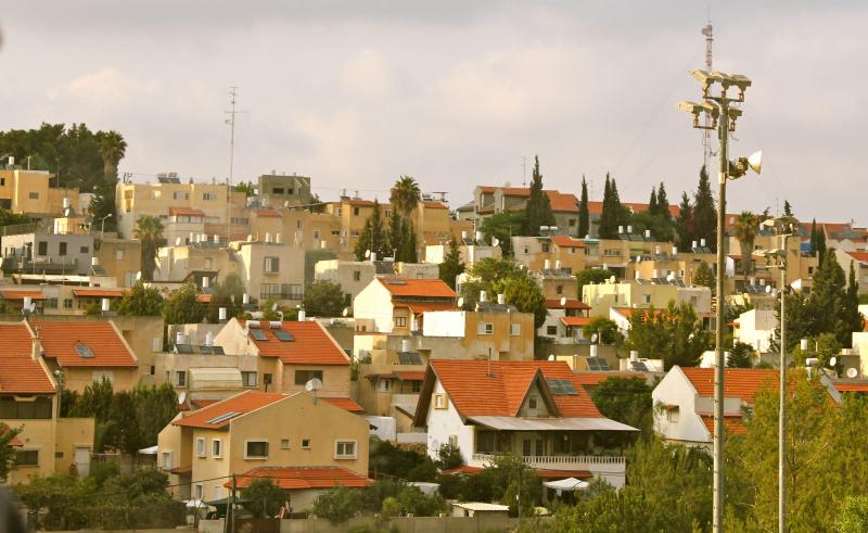 Ariel Settlement, West Bank (Syuzanna Petrosyan, Neon Tommy)