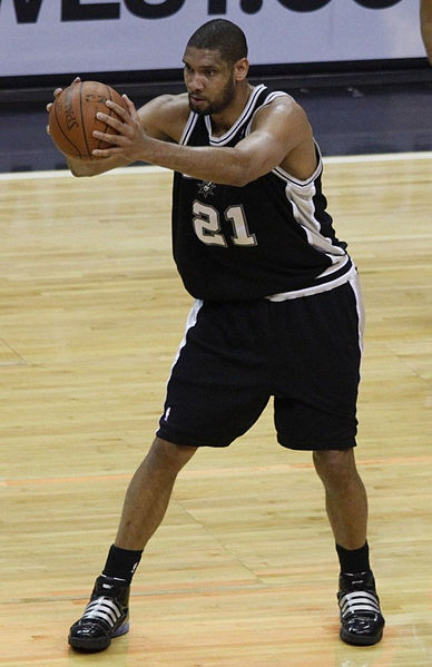 Tim Duncan and the Spurs have history working against them if their title defense leads them to a Game 7 at Staples Center against the Clippers. (Wikipedia/Creative Commons)