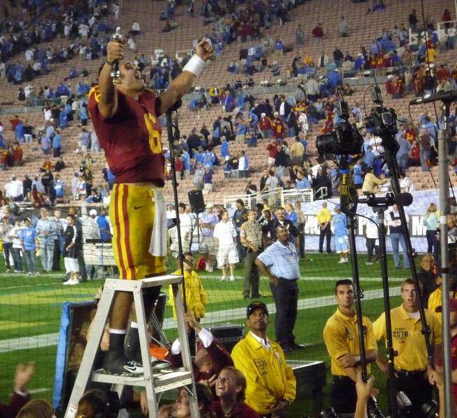 Mark Sanchez will face his toughest test of the season so far this week when he goes against his former USC coach Pete Carroll. (Bob Ha'Eri/Wikimedia Commons)