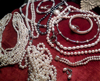 Pearls are making a comeback in the fashion world (Creative Commons/Flickr) Pearls are making a comeback in the fashion world (Creative Commons/Flickr)