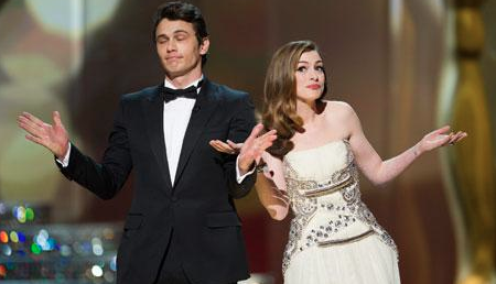 James Franco and Anne Hathaway at the 2011 Oscars (Twitter/ @pristinepatino)