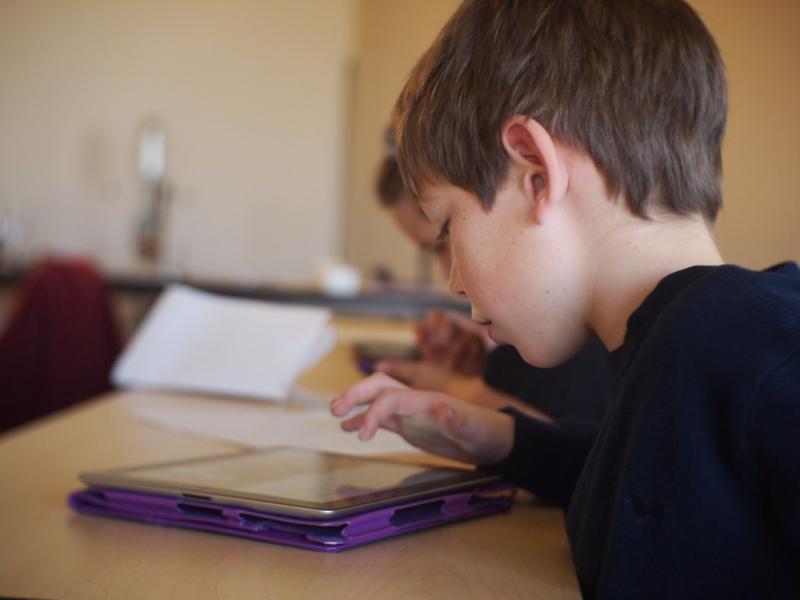 LAUSD's iPad rollout has been a disaster. (Lexie Flickinger/Flickr) LAUSD's iPad rollout has been a disaster. (Lexie Flickinger/Flickr)