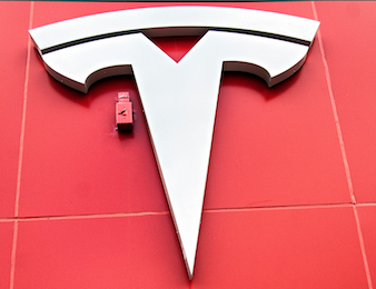Tesla (Flickr | Seth Anderson) Tesla (Flickr | Seth Anderson)
