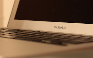 （MacBook Air | Flickr）