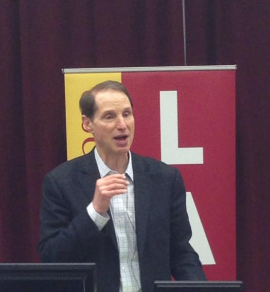 Senator Ron Wyden has been instrumental in advocating tax reform. (Arash Zandi/Neon Tommy)