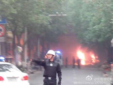 The scene of the explosion in China's Urumuqi, capital of Xinjiang (@XHNews/Twitter)
