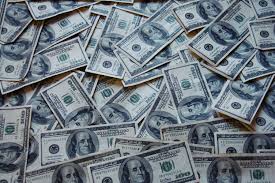 Fernandez even earns more than Obama. (Wikimedia Commons) Fernandez even earns more than Obama. (Wikimedia Commons)