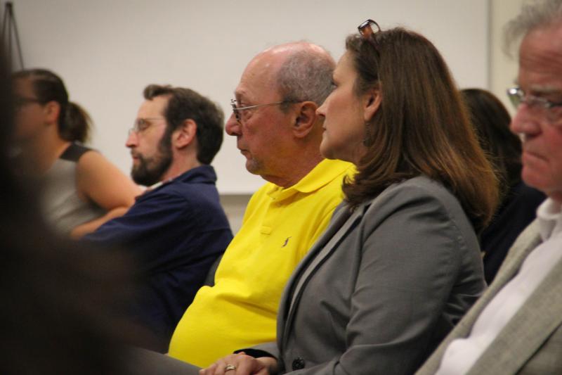 Lorena Parker (right) and Alfredo Annino (left) of the Studio City Business Improvement District listen to residents at the public hearing on the appeal of Sportsmen's Landing. (Cameron Quon/neontommy) Lorena Parker (right) and Alfredo Annino (left) of the Studio City Business Improvement District listen to residents at the public hearing on the appeal of Sportsmen's Landing. (Cameron Quon/neontommy)