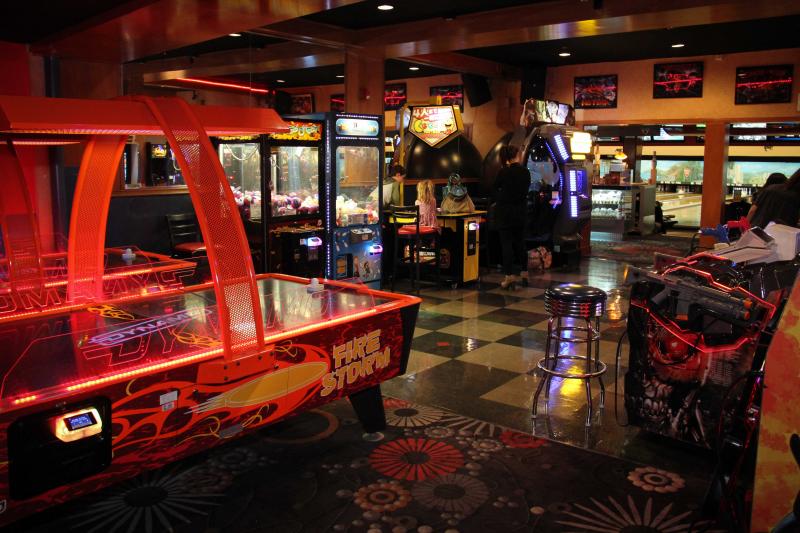 The bowling alley features an upgraded arcade. (Cameron Quon/neontommy)