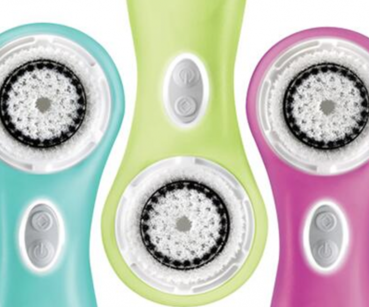 The Clarisonic Mia 2 is great for exfoliating (Twitter @PinchMe_Au).