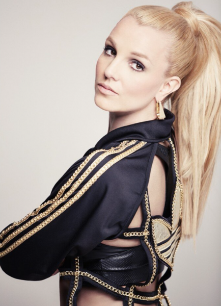 Britney Spears falls short on "Britney Jean" (Twitter @BritneySpears).