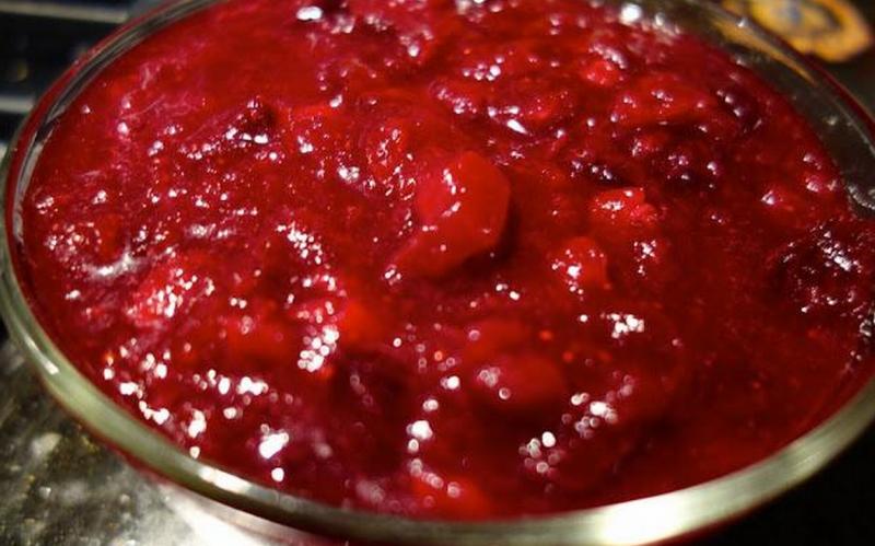 Cranberry sauce is packed with sugar (Twitter @Food_Frenzy).