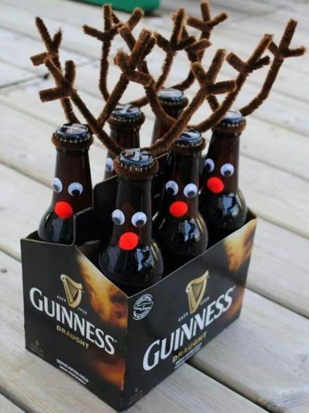 Reindeer Beer Bottles (Pinterest/@KarenJohnson)