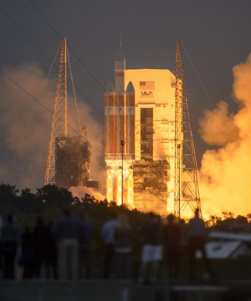 Orion liftoff in Florida (Bill Ingalls / NASA)