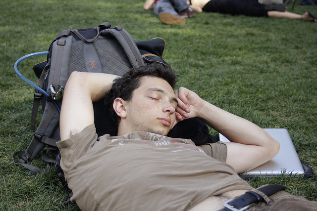 Students need snoozes more than ever during the ever stressful finals season (Timothy Krause/Flickr). Students need snoozes more than ever during the ever stressful finals season (Timothy Krause/Flickr).