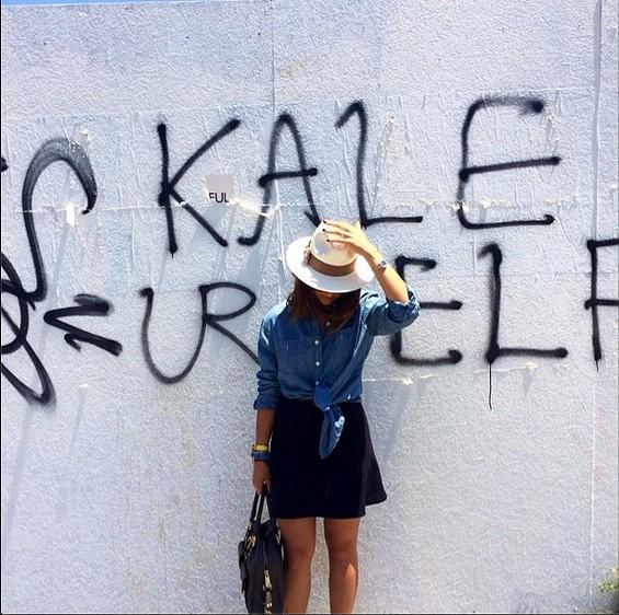 Street artist Carlos Herrera now sells shirts with his L.A.-centric graffiti "Kale Urself"(Twitter/@sarafenske).