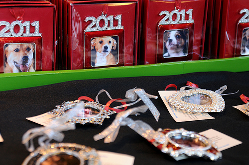 These photo ornaments could be filled with personal family portraits... or any old photo that comes with it. (Shelter Partners/flickr) These photo ornaments could be filled with personal family portraits... or any old photo that comes with it. (Shelter Partners/flickr)