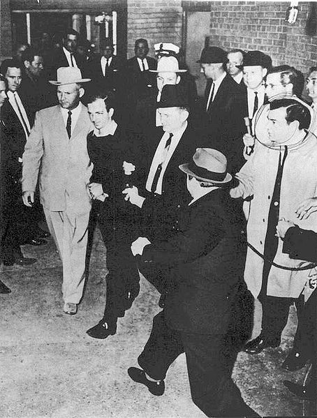 Lee Harvey Oswald was shot by Jack Ruby as Oswald was moved by police, 1963 (Jack Beers Jr., Wikimedia Commons)