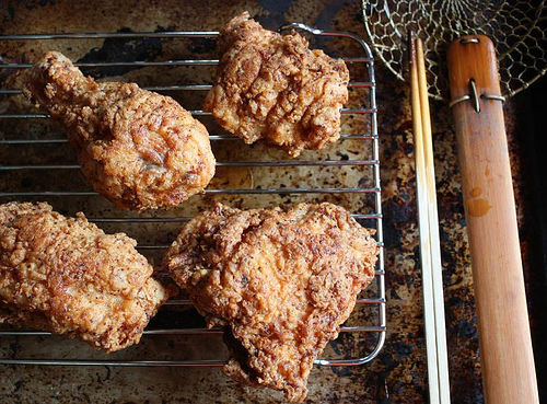 Imagine taking a bite out of fried chicken and tasting chocolate (Andrea Nguyen / Flickr Creative Commons). Imagine taking a bite out of fried chicken and tasting chocolate (Andrea Nguyen / Flickr Creative Commons).