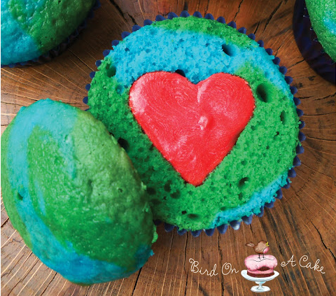 Show some love for the 44th anniversary of Earth Day with this simple and easy to make Earth Day Cupcakes recipe (Bird On A Cake/Facebook).