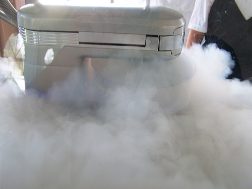 Liquid nitrogen ice cream in the making. (Polonia Catering/Flickr) Liquid nitrogen ice cream in the making. (Polonia Catering/Flickr)