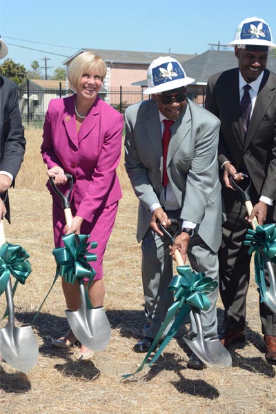 Congresswoman Janice Hahn, Rodney Shepard, and others break ground on Lanzit Industrial Park (Matthew Tinoco/Neon Tommy)