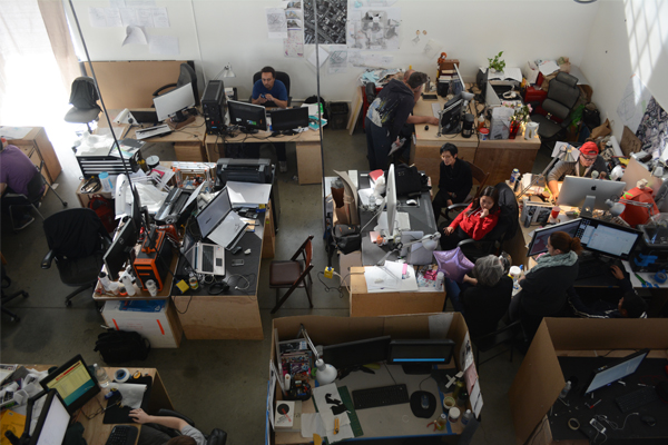 Seniors work on their thesis projects inside Sci-Arc's building. (Matthew Tinoco/Neon Tommy)