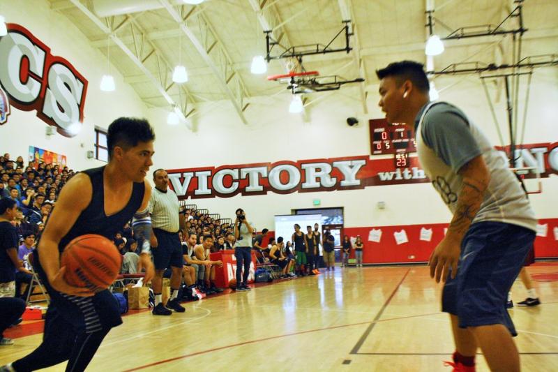 D-Trix and AJ Rafael go head-to-head. (Heidi Carreon/Neon Tommy)