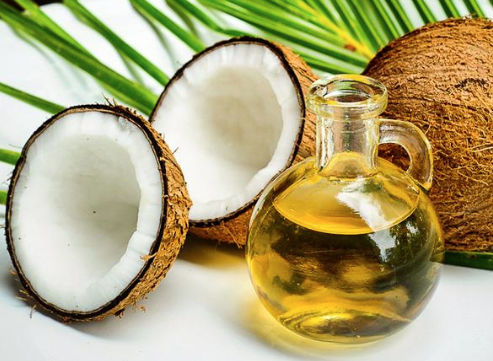 Fresh coconut oil (@OrganicNaturalB/Twitter)
