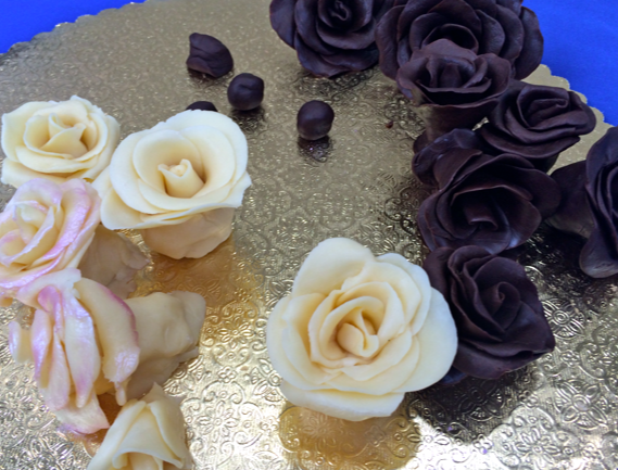 Chocolate roses (Margaux Farrell/Neon Tommy) Chocolate roses (Margaux Farrell/Neon Tommy)