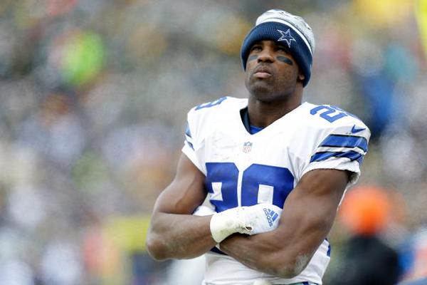DeMarco Murray now plays for an in-division rival (@BleacherReport/Twitter)