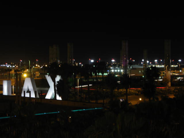 The quarantine station set up at LAX runs 24/7. (Flickr/Neon Tommy)