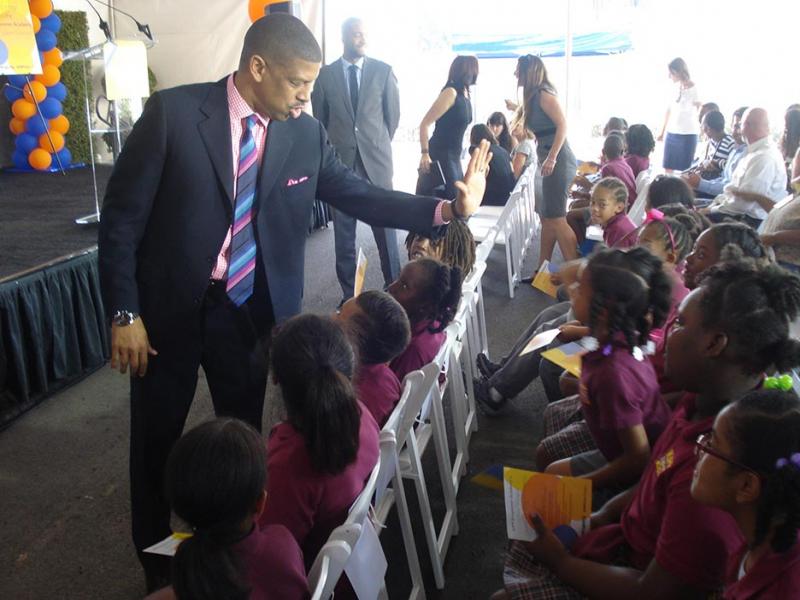 Sacramento Mayor Kevin Johnson was the keynote speaker at the ribbon-cutting ceremony (Vanessa Okoth-Obbo/Neon Tommy)