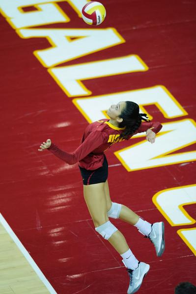 Samantha Bricio was an ace for the team's victory (Charlie Magovern/Neon Tommy).