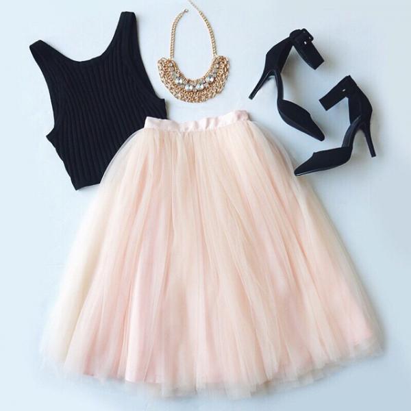 Saved any pink, tulle skirts from your childhood? Start digging through your closet to accomplish this look. (@lulusdotcom/Tumblr)