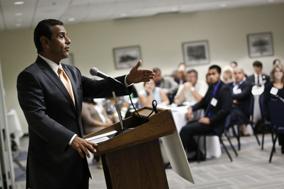Mayor Antonio Villaraigosa discusses unemployment. (Photo by David Starkopf, Office of the Mayor)