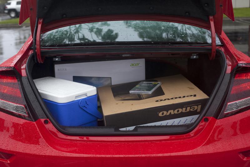 Although it's not as big as you'd expect, the Civic Si coupe's trunk can hold more than you think (Amou "Joe" Seto/Neon Tommy) Although it's not as big as you'd expect, the Civic Si coupe's trunk can hold more than you think (Amou "Joe" Seto/Neon Tommy)
