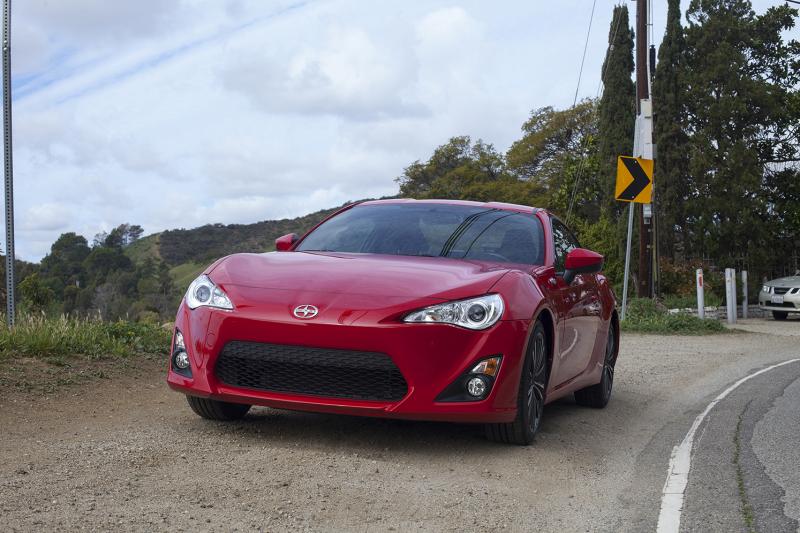 Taking out the Scion FR-S on Mullholland Drive. (Amou "Joe" Seto/Neon Tommy)